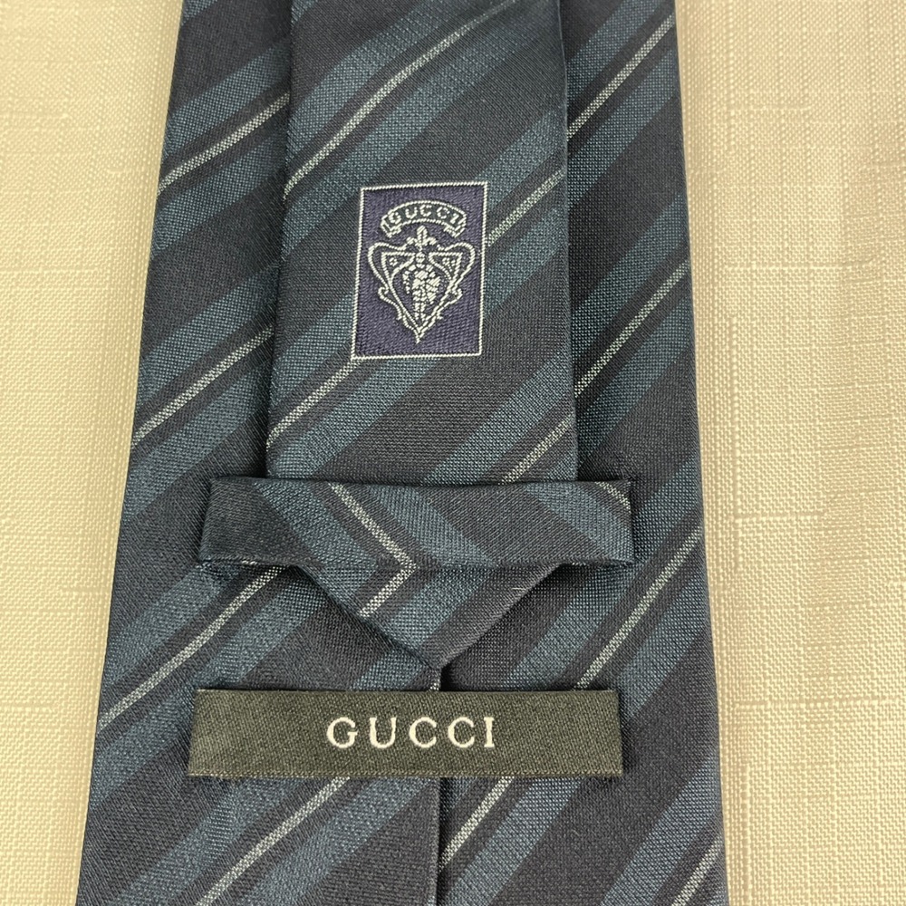 Gucci Necktie Men Blue Grey Striped Silk Made in Italy Designer Formal Tie - Picture 9 of 14
